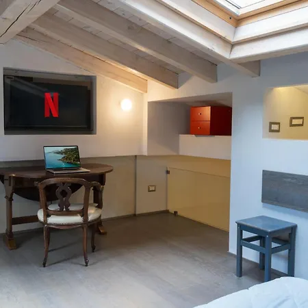 Loft Hermitage Con Vista & Piscina * Porto Valtravaglia